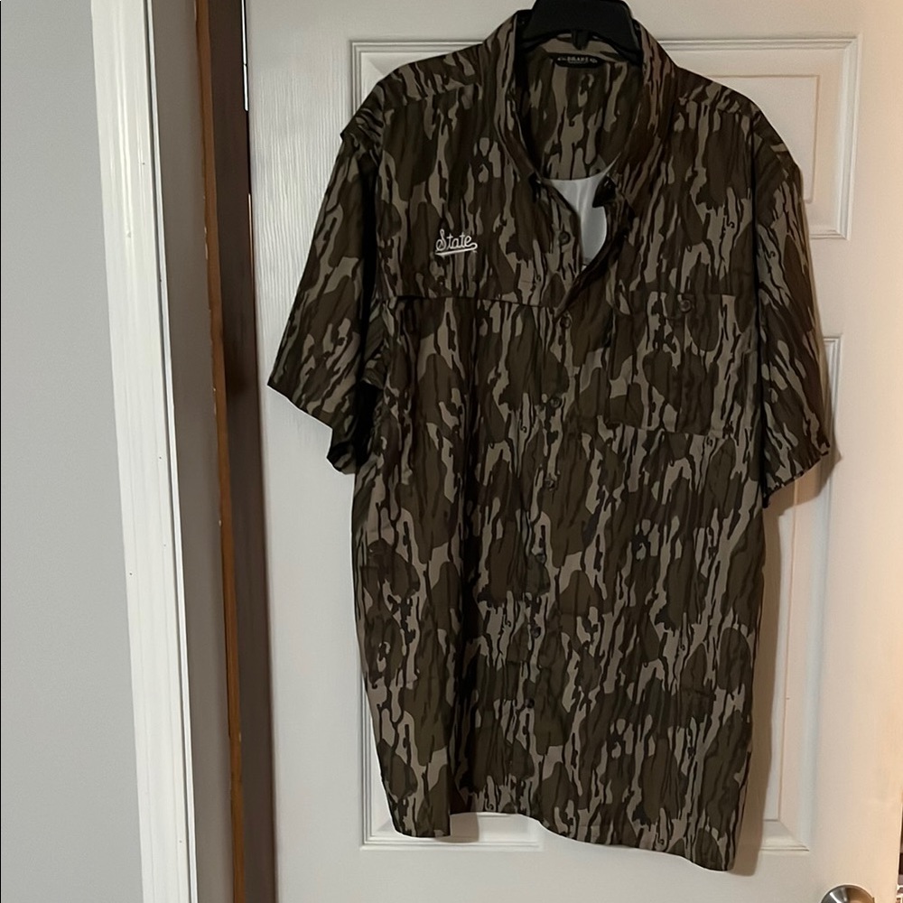 Drake Men's Short-Sleeve Camo Button-Down Shirt - Olive & Tan